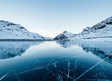 彩经网-神仙球！王霜远距离逆足吊门得手，中国女足先入一球！